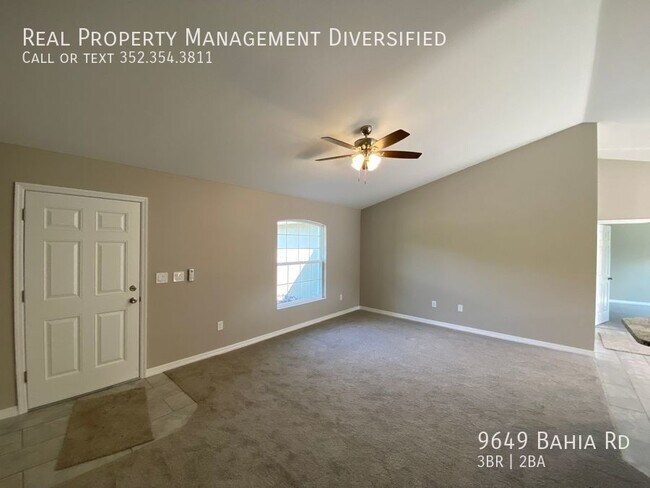 Foto del edificio - 9649 Bahia Rd