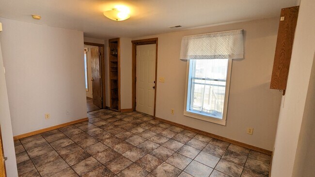 Foto del edificio - Duplex with in-unit laundry