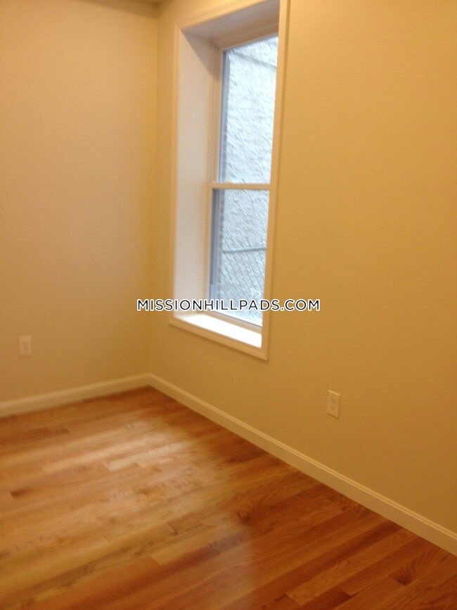 Roxbury Apartment for rent 4 Bedrooms 1.5 Alquileres en Boston