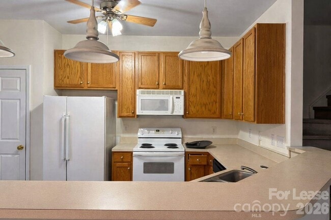 Building Photo - 8444 Carolina Lily Ln