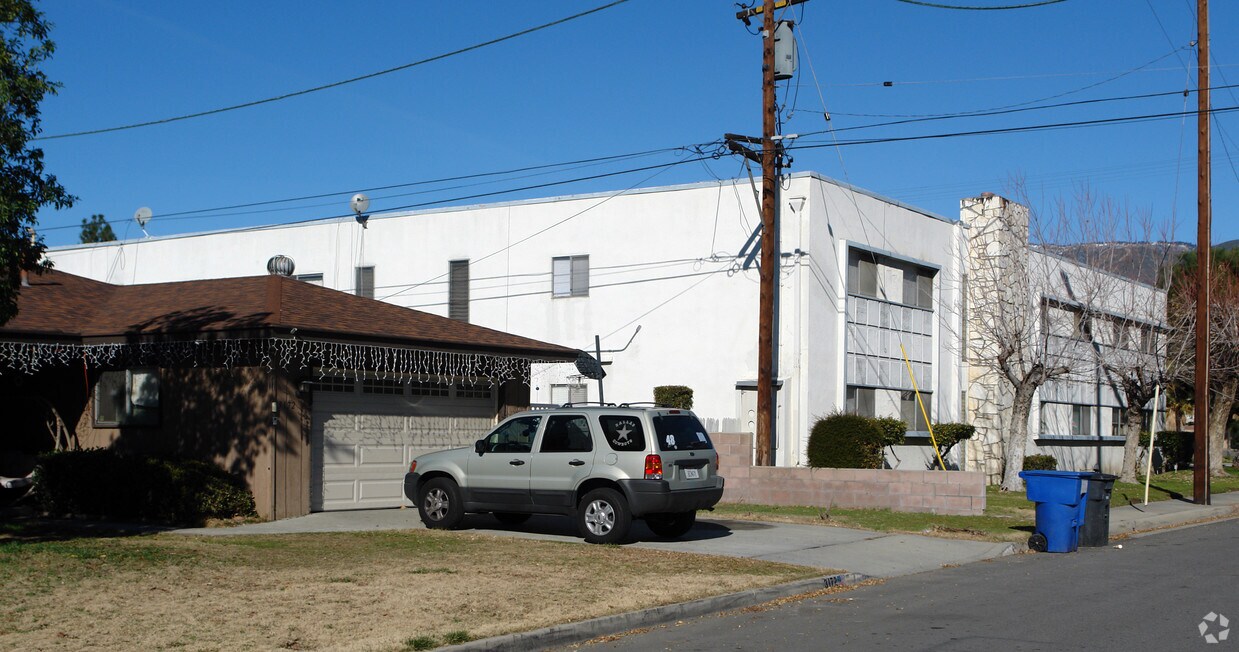 Foto del edificio - 123-141 Marshall Blvd