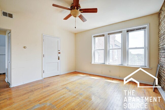 Foto del edificio - 3040 W Wellington Ave
