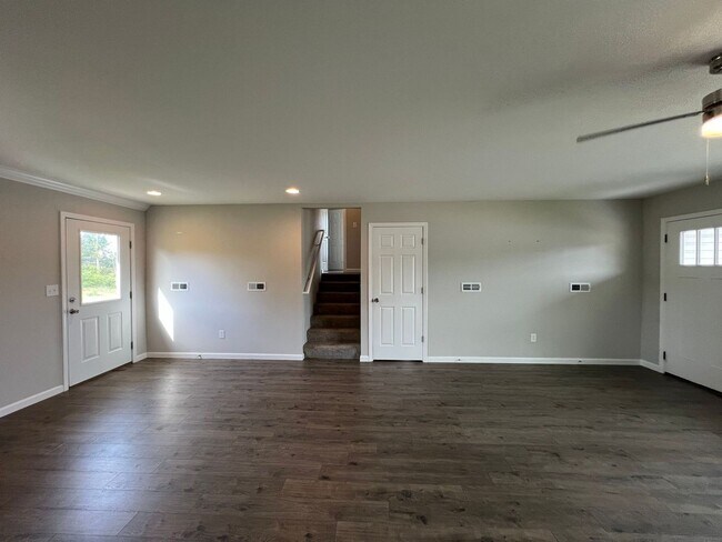 Foto del edificio - 3 bed 2 bath