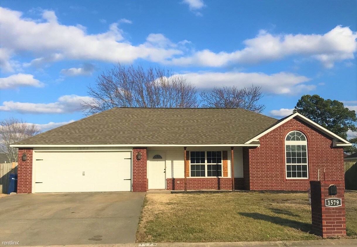 1579 Hefton Ct, Siloam Springs, AR 72761 - House for Rent in Siloam