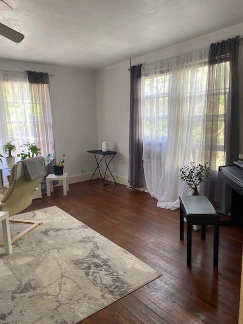 Foto del edificio - 307 NW 15th Ter