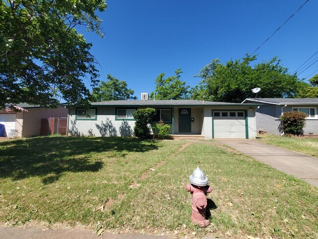 Building Photo - Price Reduced! 3 Bedroom 2 Bath House with Large Yard Available Now!
