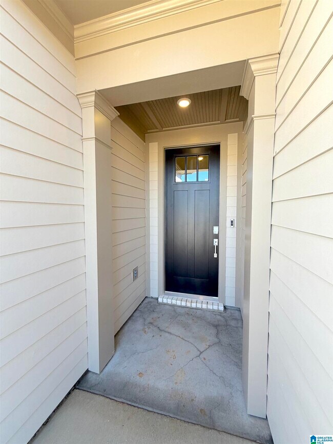 Building Photo - 214 Stockyard Cir