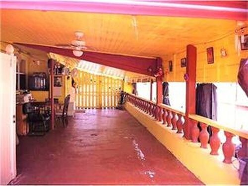 Foto del edificio - 7913 Madeira St