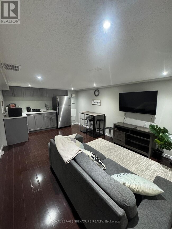 Photo du bâtiment - 1272 Cedar St