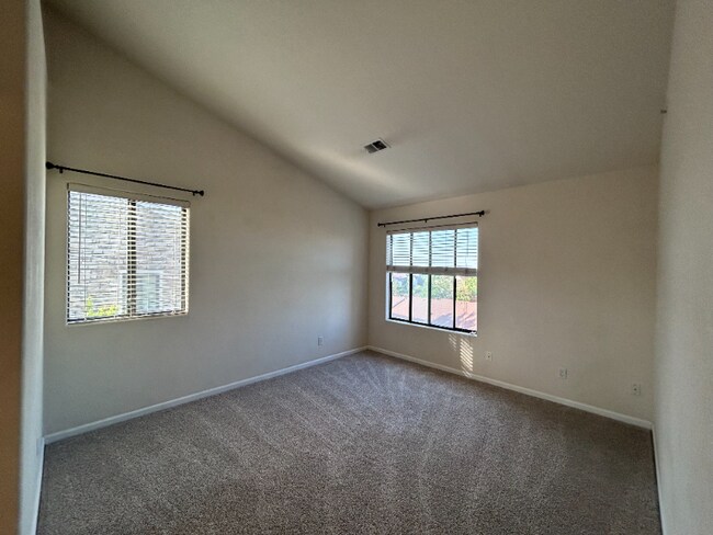 Building Photo - 7454 S Alkire St