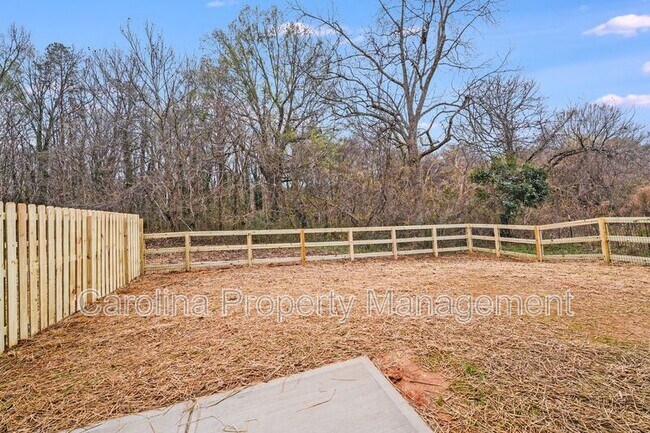 Foto del edificio - 645 Brookwood St