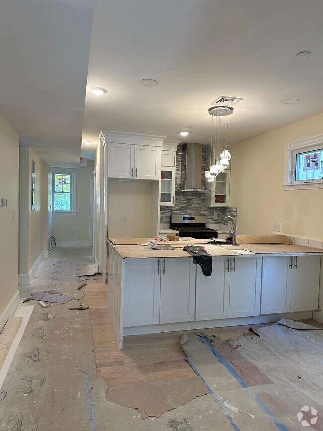 Townhomes for Rent Near Boston University Boston, MA Student Housing