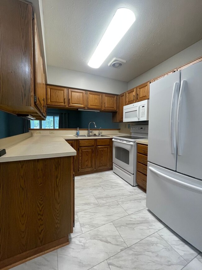 Foto del edificio - Two Bedroom 55+ Condo in Kalamazoo