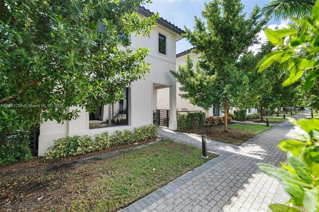 Foto del edificio - 4408 NW 80th Ave