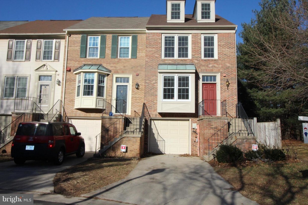 Primary Photo - 3830 Swan House Ct