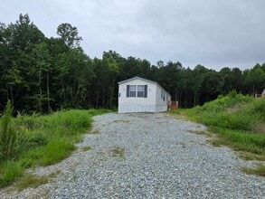 Building Photo - 1018 Jacks Dr
