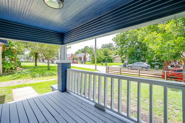 Building Photo - 3221 8th Ave