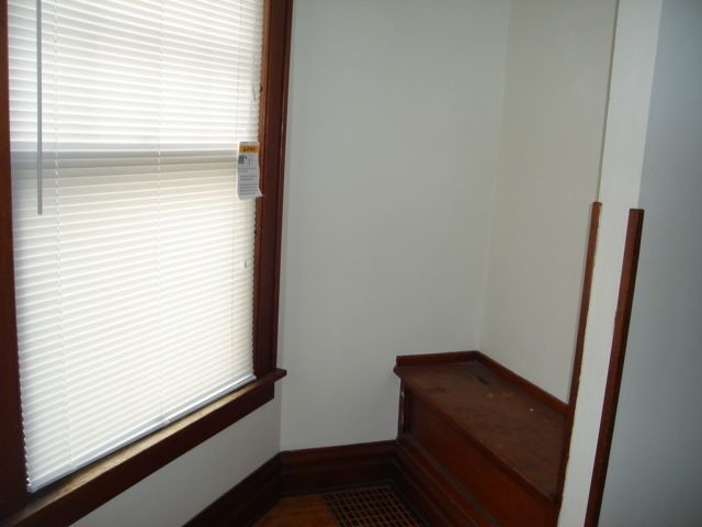 Building Photo - 2 br, 1 bath  - 1004 E Stockbridge Ave #1