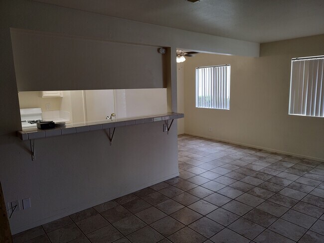 Foto del edificio - 2567 Rudder Ave