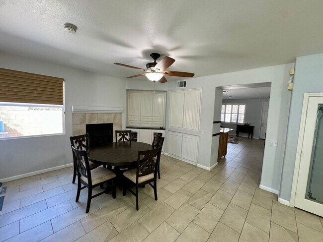 Foto del edificio - 40123 Vista Ridge Dr