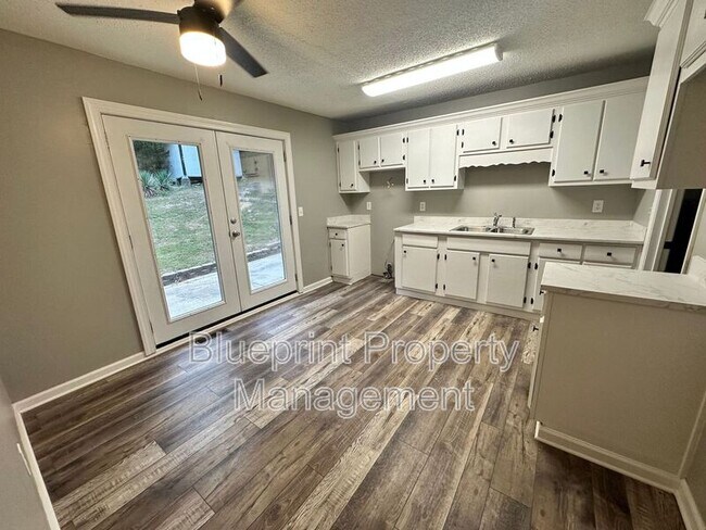 Foto del edificio - 5997 Amber Hills Rd