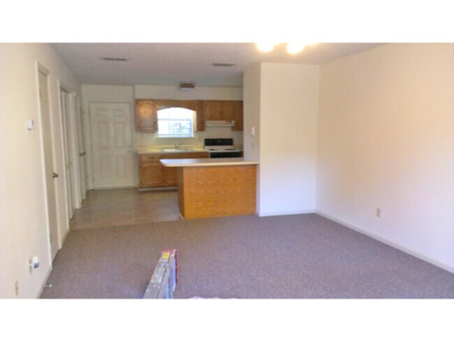 Building Photo - Quiet Two Bedroom Duplex on Amelia Island