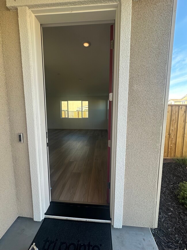 Foto del edificio - 5481 Dunnigan Hills Ln
