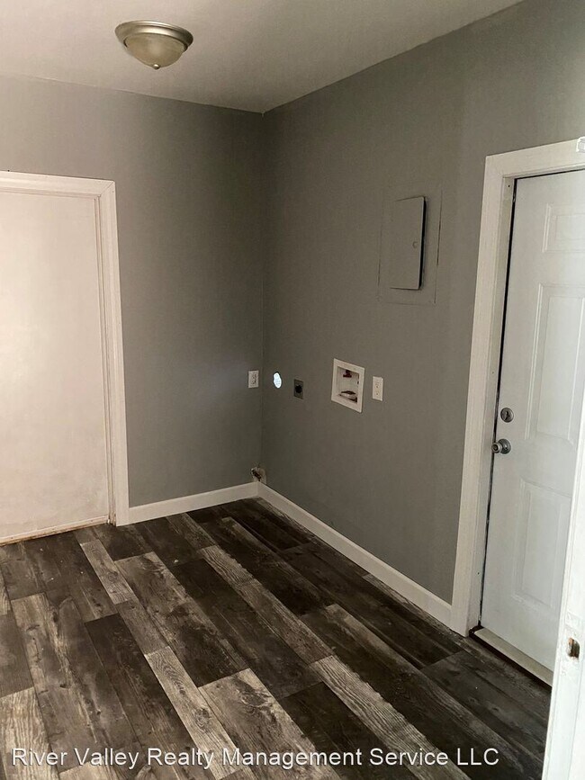 Foto del edificio - 3 br, 2 bath House - 828 N Parker Rd