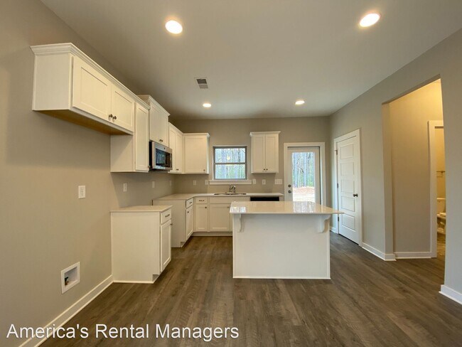 Building Photo - 4 br, 3 bath House - 7951 St. James Drive