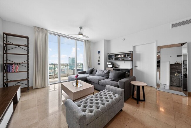 Foto del edificio - 90 SW 3rd St