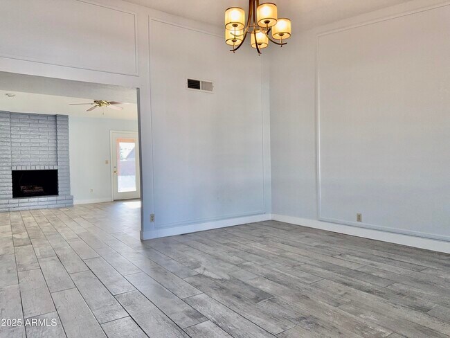 Foto del edificio - 13410 North 47th Pl