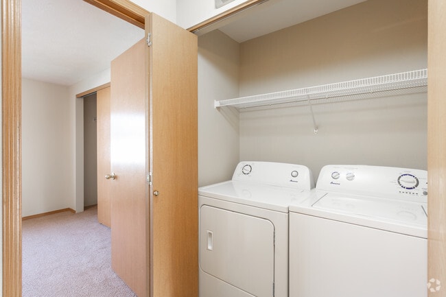 1HAB, 1BA - 692 ft² - Canyon Greens Apartments