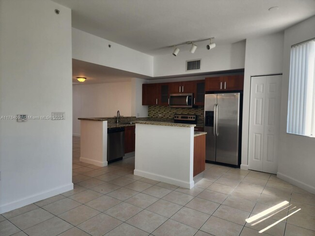 Building Photo - 2138 Van Buren St
