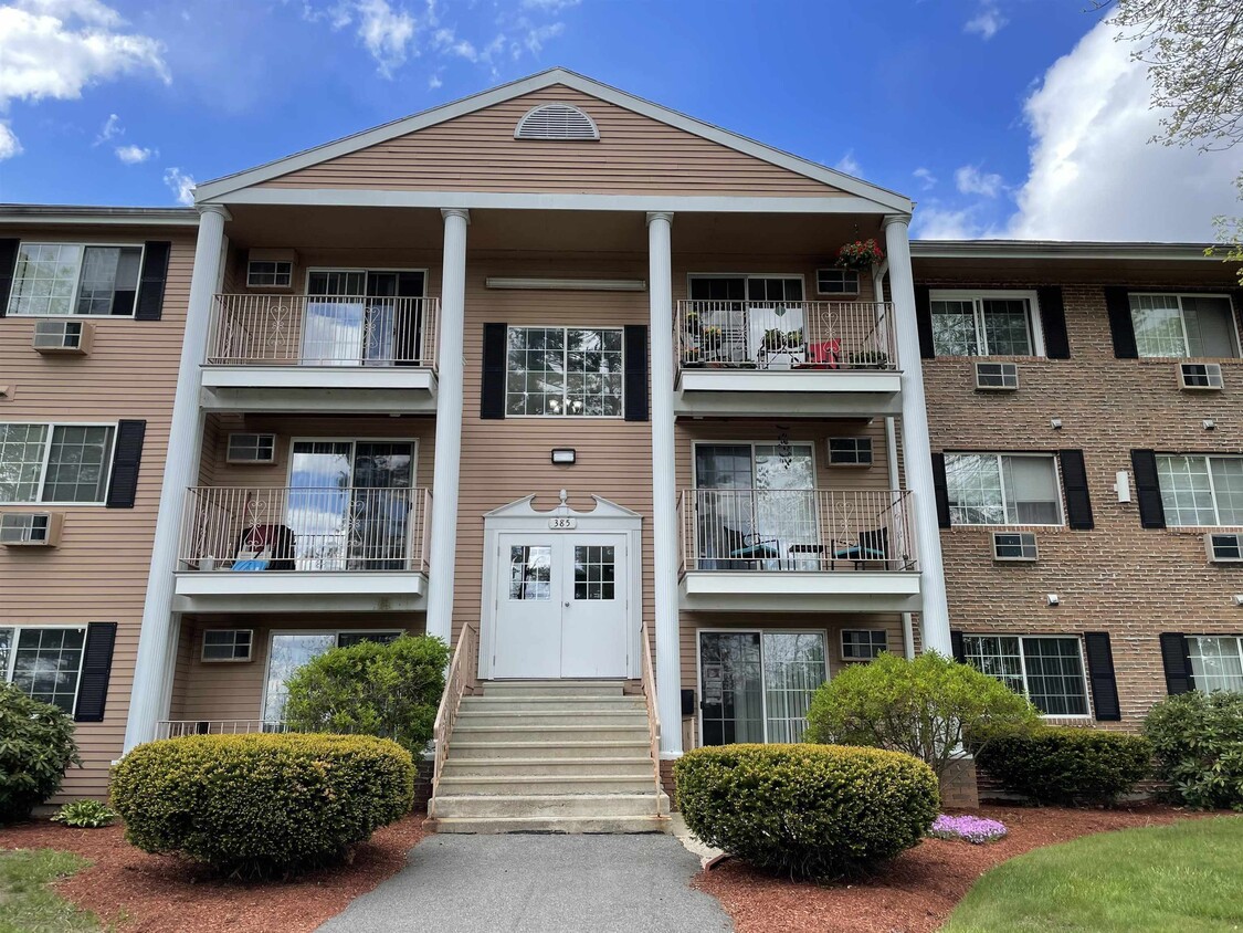Foto principal - 385 Huse Rd