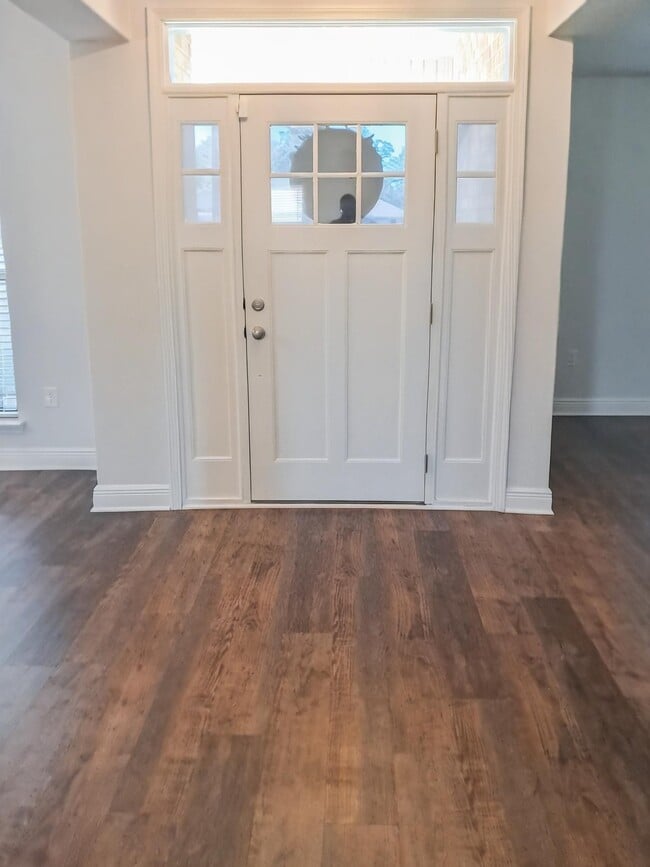 Building Photo - 5783 Dogwood Dr E