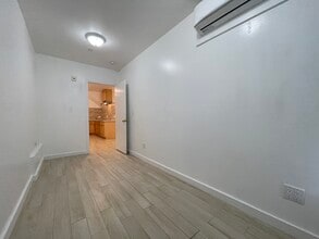 Building Photo - 334 3rd Ave