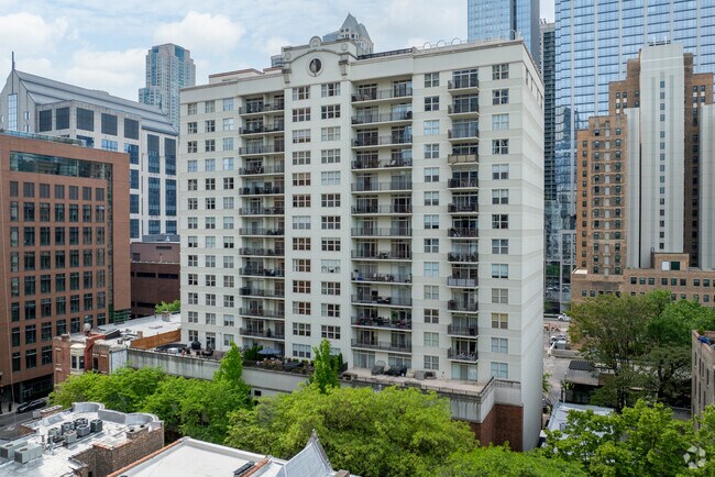 Foto del edificio - 21 W Chestnut St
