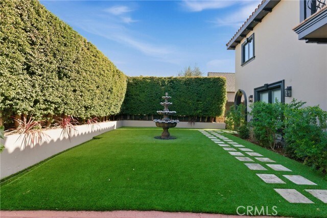 Foto del edificio - 5558 Edgewood Pl