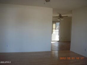 Building Photo - 1109 N Oak Ct