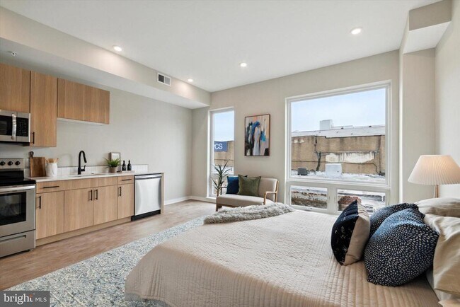 Building Photo - 308 W Chelten Ave