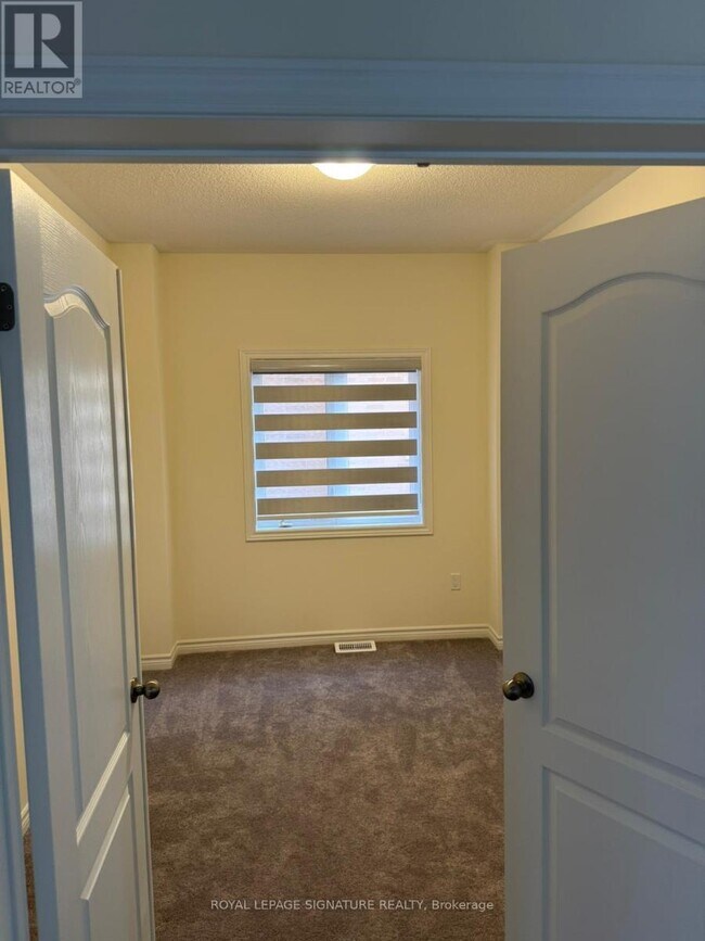 Photo du bâtiment - 78 N Gdn Blvd