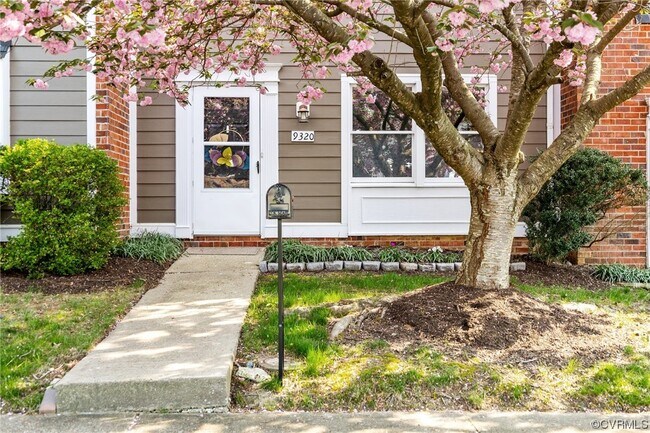 Foto del edificio - 9320 Gildenfield Ct