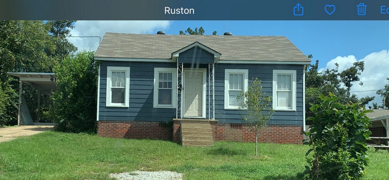 Foto principal - 3/2 House directly across from Lambright C...