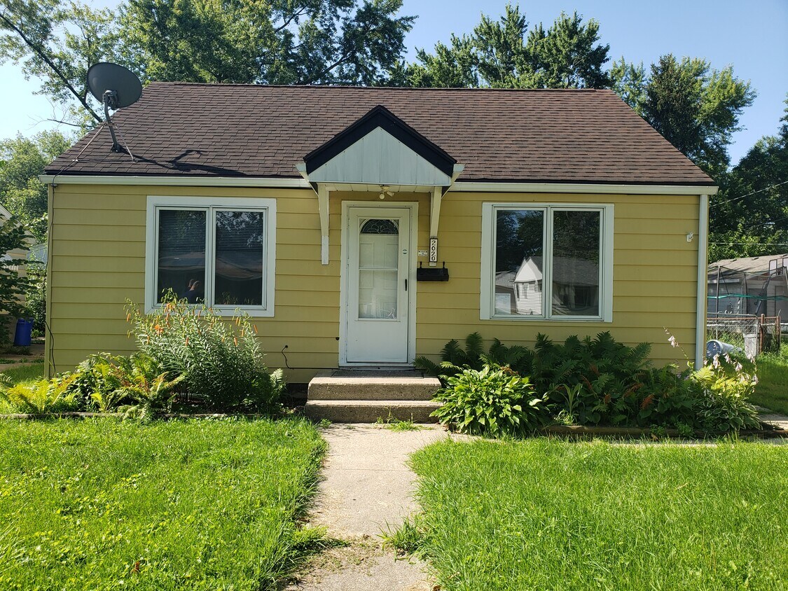 Foto principal - 2020 Midway Dr