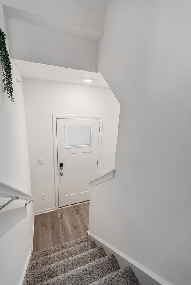 Building Photo - 2016 Yellowstone Blvd