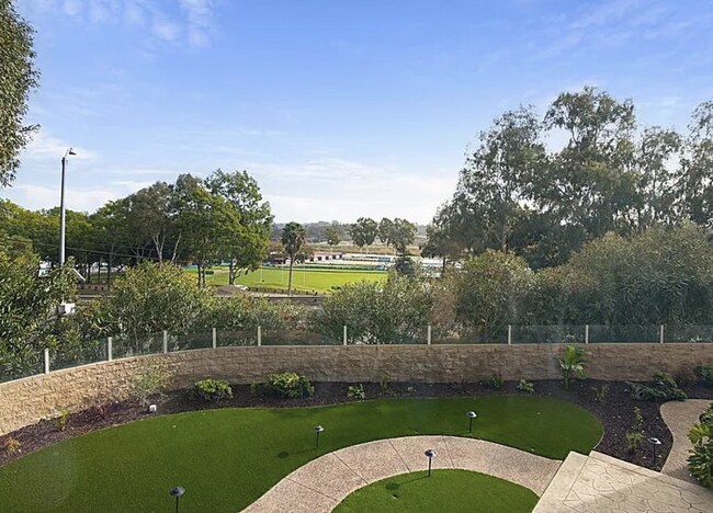 Foto del edificio - 14710 Via del Canon