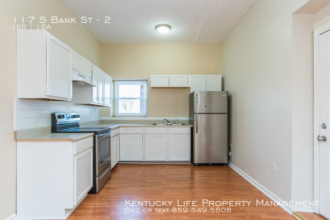 Building Photo - 117 S Bank St