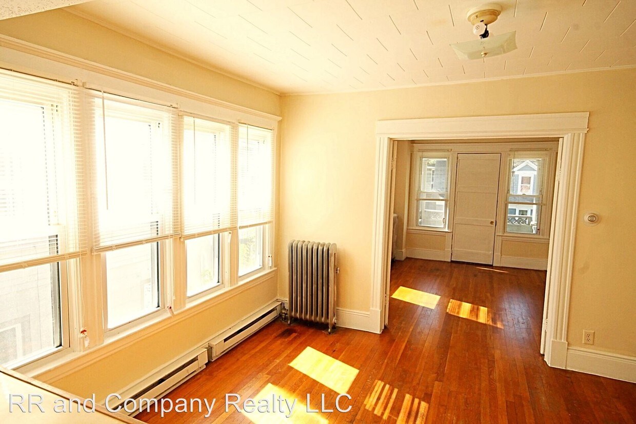Primary Photo - 146 Kensington Ave