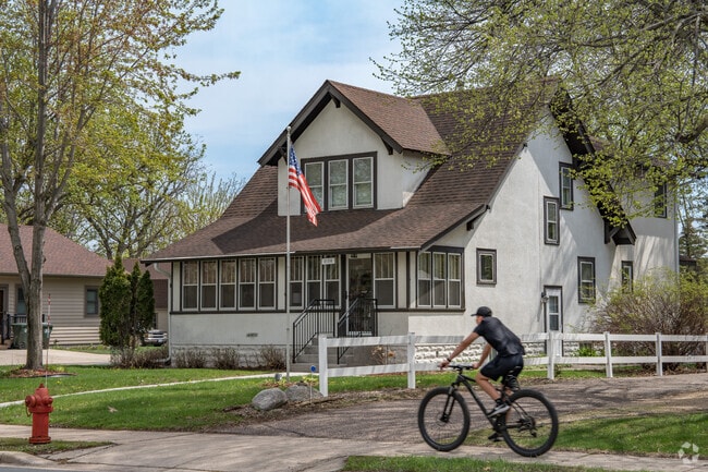 Rosemount residents enjoy the feeling of living in a community with both a small town and large city atmosphere.
