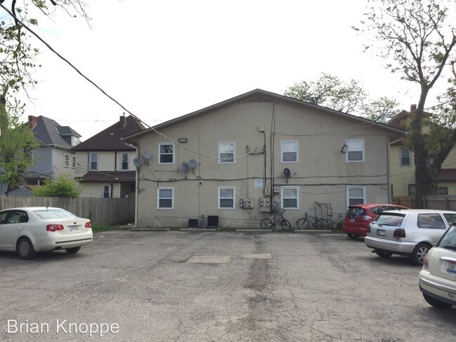 Building Photo - 1393 Summit St